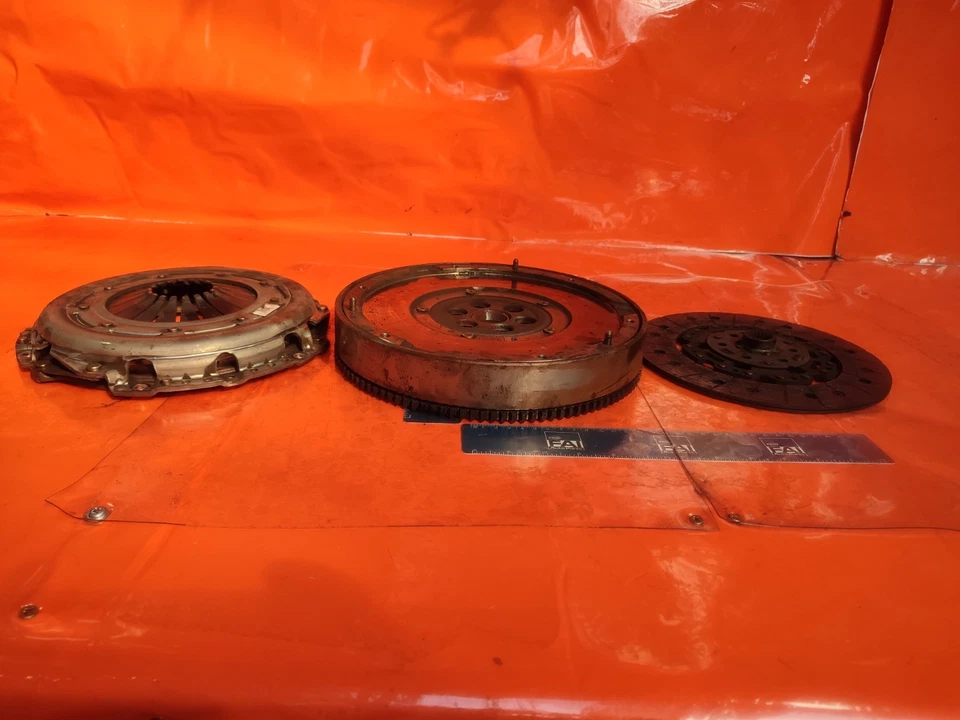 ✅FORD MONDEO TITANIUM 1.5 DIESEL 2016 DUAL MASS FLYWHEEL & CLUTCH FM517563AA - Image 3 of 4