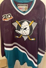 Anaheim Ducks Collecting and Fan Guide 66