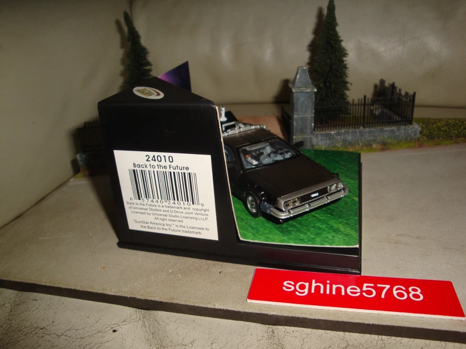 Vitesse 1/43 - DeLorean DMC 12 / Retour vers le Futur II - ER - Photo 4/4