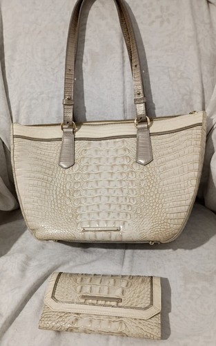 NWT Brahmin Willa Limestone Tri Texture & Soft Checkbook Wallet EUC