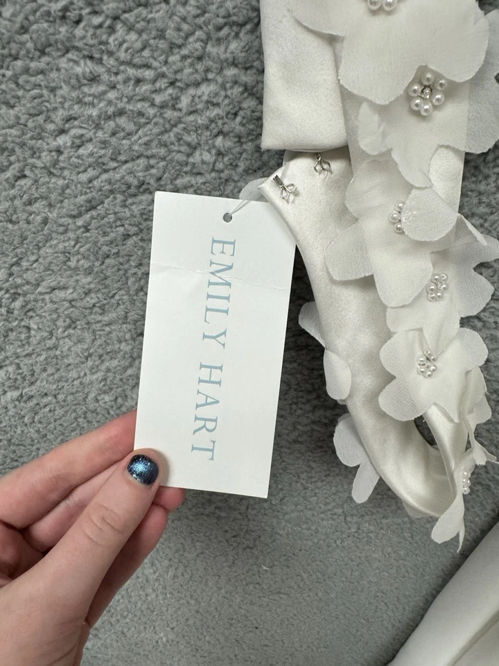 Emily Hart 女式 10 码白色花卉/珠饰球服带腰带 POG — 第 2/4 张图片