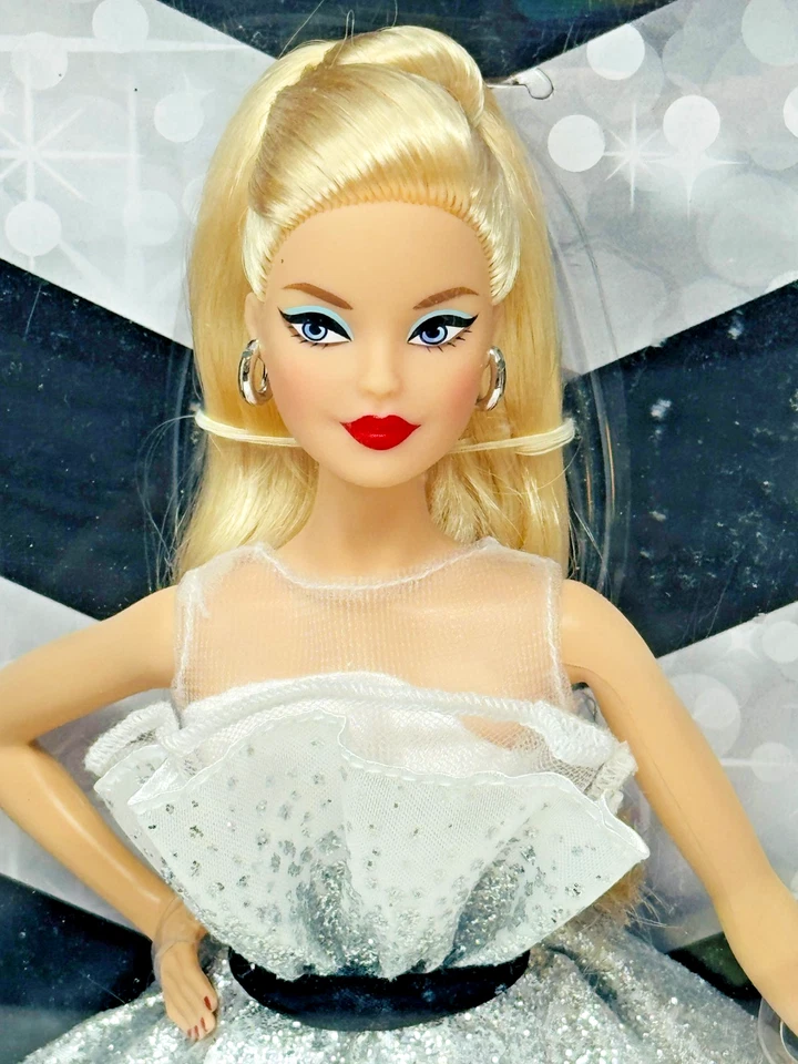 Barbie Inspiring Girls 2018 60 aniversario desde 1959 Mattel nueva en caja Foto 2 de 4