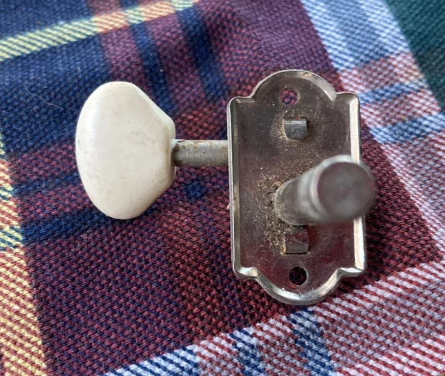 Одинарный винтажный тюнер для бас-гитары ~ Hofner / Framus / Van Ghent? - Изображение 3 из 3