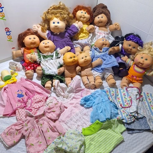 Lot of 10 Mixed Vintage Cabbage Patch Kids Dolls W/Outfits Total Pieces 39 READ