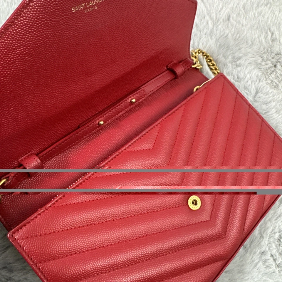 Bolso Bandolera Yves Saint Laurent Cassandre Cadena en Rojo Foto 4 de 4