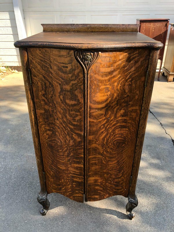 Herzog Tiger Oak Vintage Music Cabinet Phonograph Stand