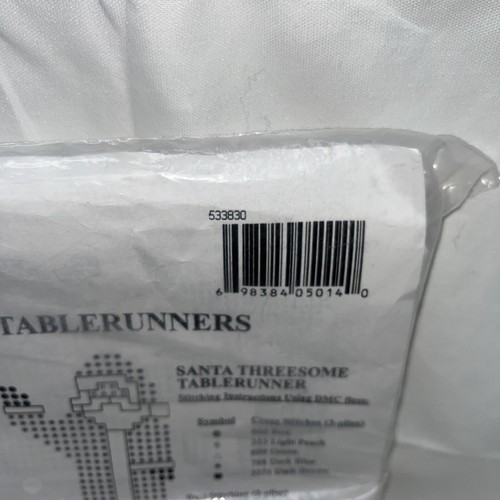 Juego de 5 corredores de mesa de trío de Santa punto de cruz artesanía Herrschners - Imagen 5 de 6