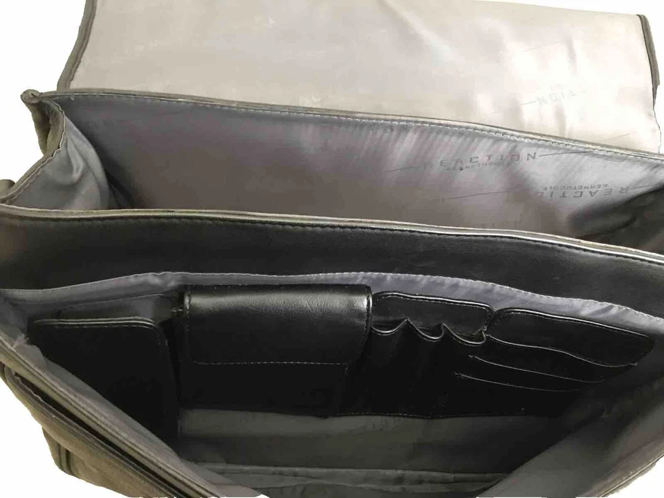 Bolsa para laptop Kenneth Cole Reaction couro preto com alça de ombro ajustável - Imagem 4 de 4