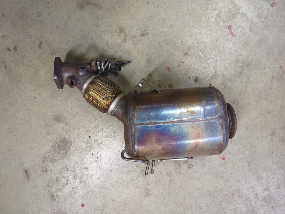 2009-2011 BMW 335d DPF Diesel Particulate Filter 18307808655 2009-2011 BMW 335d DPF Diesel Particulate Filter 18307808655