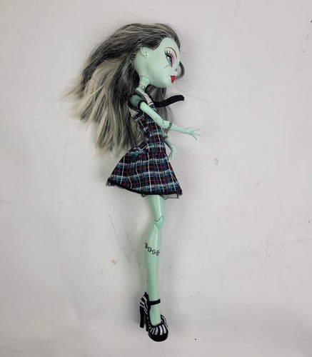 Monster High 17 inch Frightfully Tall Frankie Stein Doll with Clothes & Shoes - Picture 6 of 10