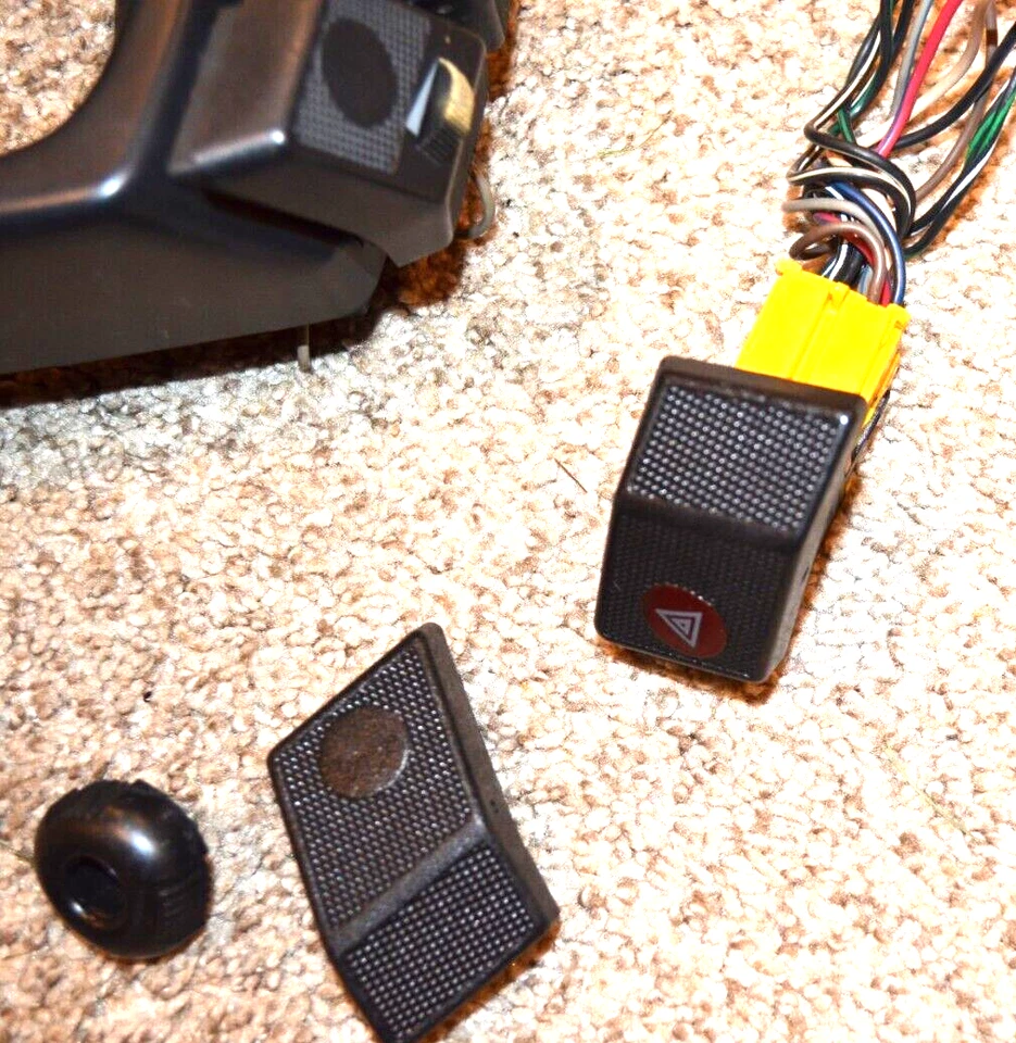 1987 1988 1989 VOLKSWAGEN VW FOX DASH BEZEL CLUSTER SURROUND SWITCHES TRIM OEM Foto 3 de 4