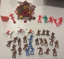 1960's Vintage MPC COWBOYS Ring Hand Figures Lot Plus More Extras