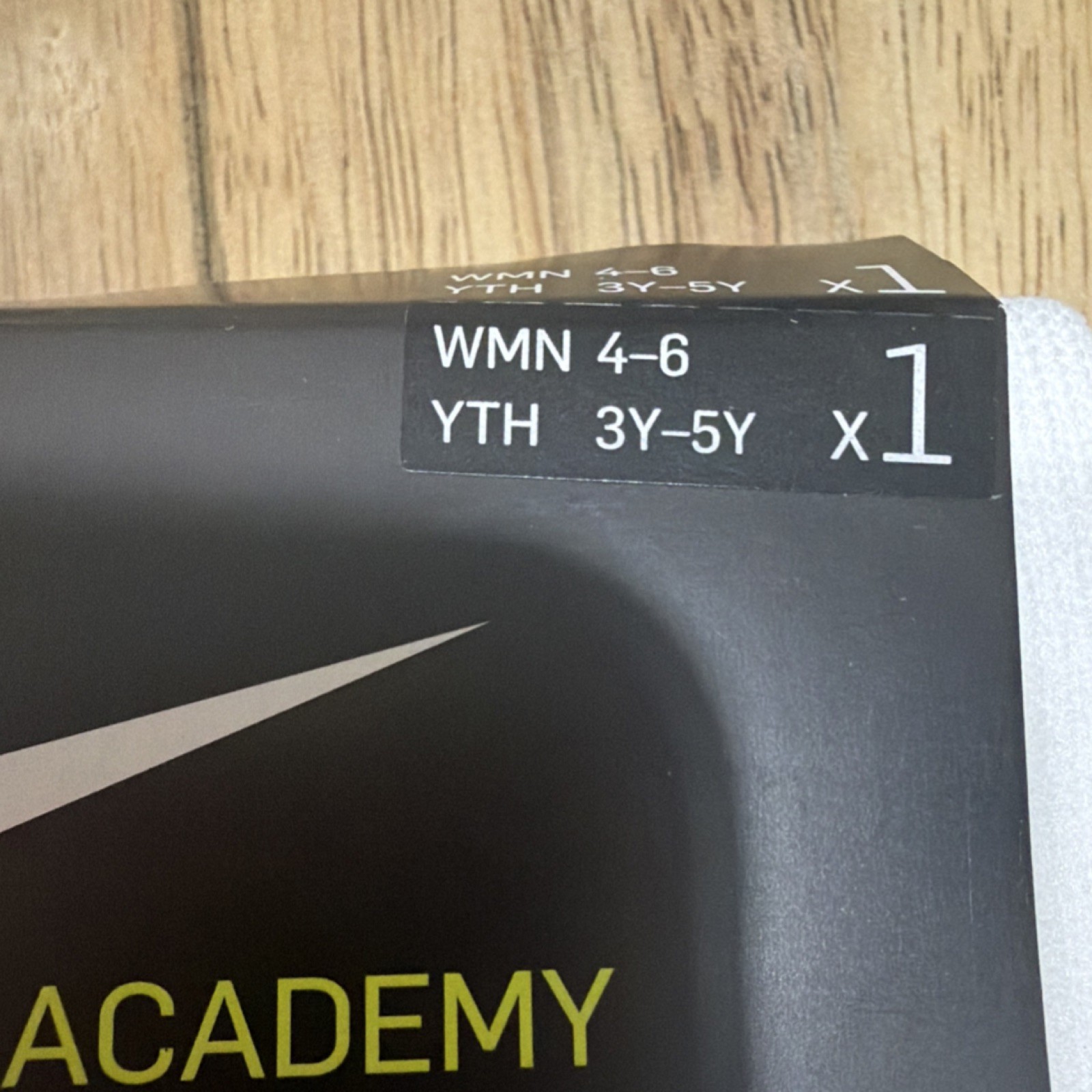 Nike Knee High Athletic Soccer Socks woman 4-6 or kids 3Y-5Y — 3 pairs  thumbnail 3