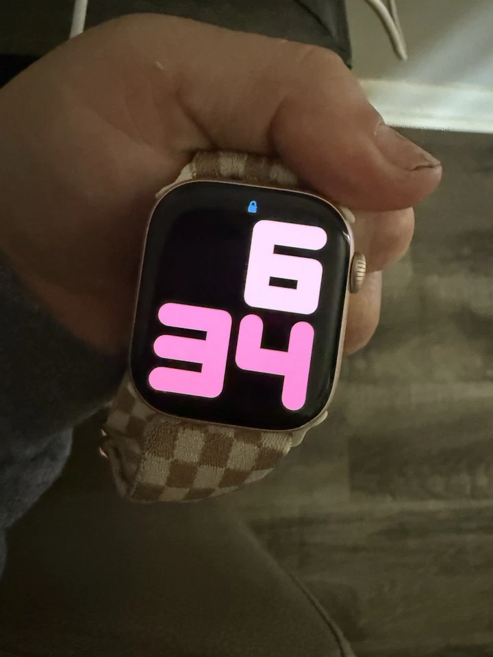 Apple Watch Series 10 44 mm GPS Foto 2 de 3