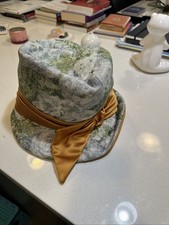 Vintage Womens Ladies Mr. John Jr. Green Glitter And Gold Hat