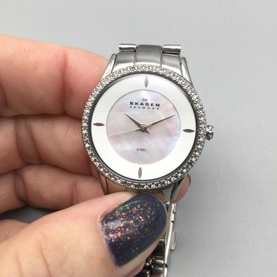 Skagen Denmark Womens Watch 30mm MOP Dial Crystal Bezel New Battery 6.25''