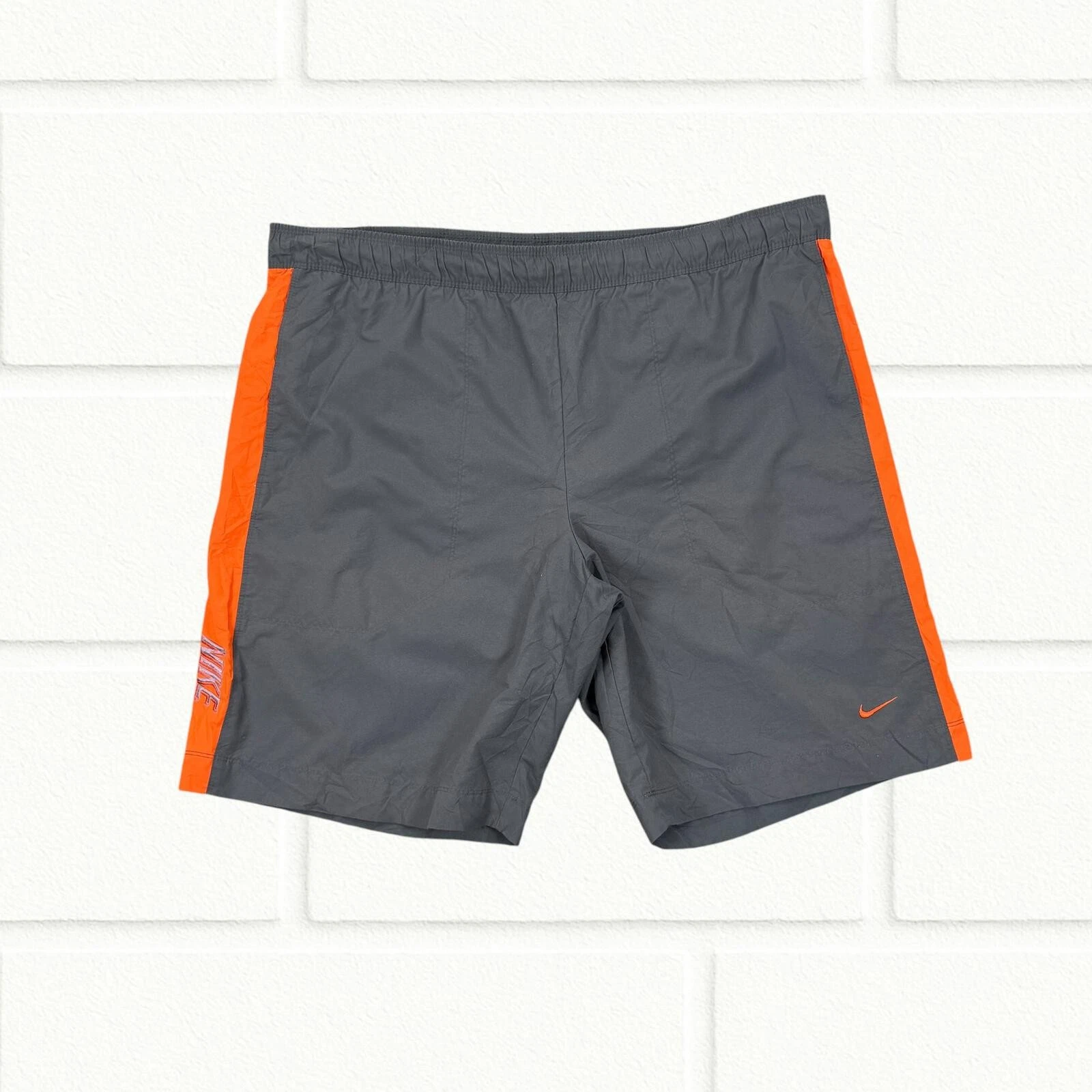 Nike Silver Tag 2000s Grey Orange Sweat Shorts Mens Largo Retro Streetwear