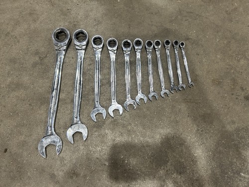 Mac Tools 12-Pc SAE Reversible Ratcheting Wrench Set SRWO212PTB - Picture 1 of 3