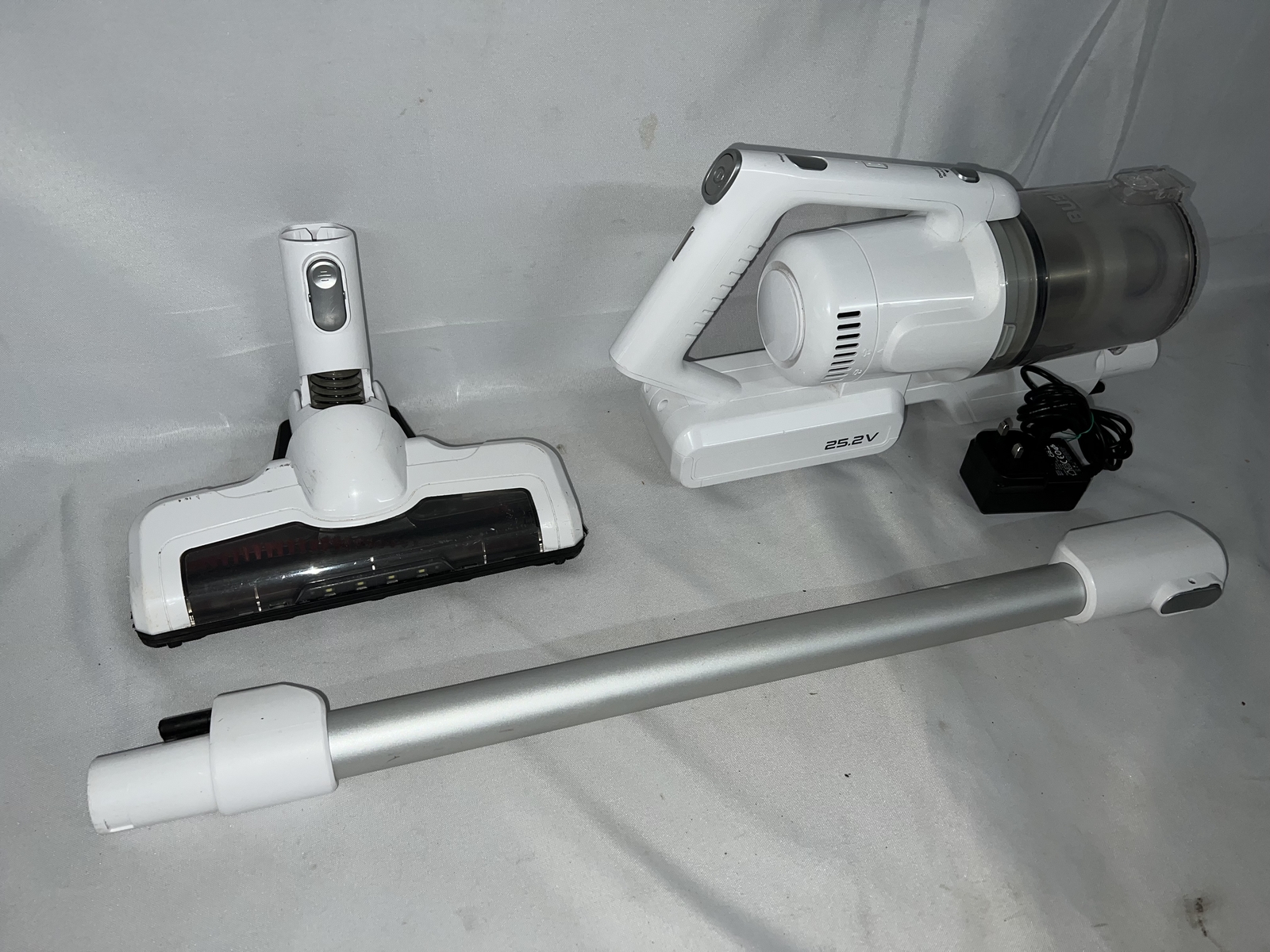 Bush Cordless Handheld Ultra Lightweight Vacuum Cleaner V18P01BP25DC