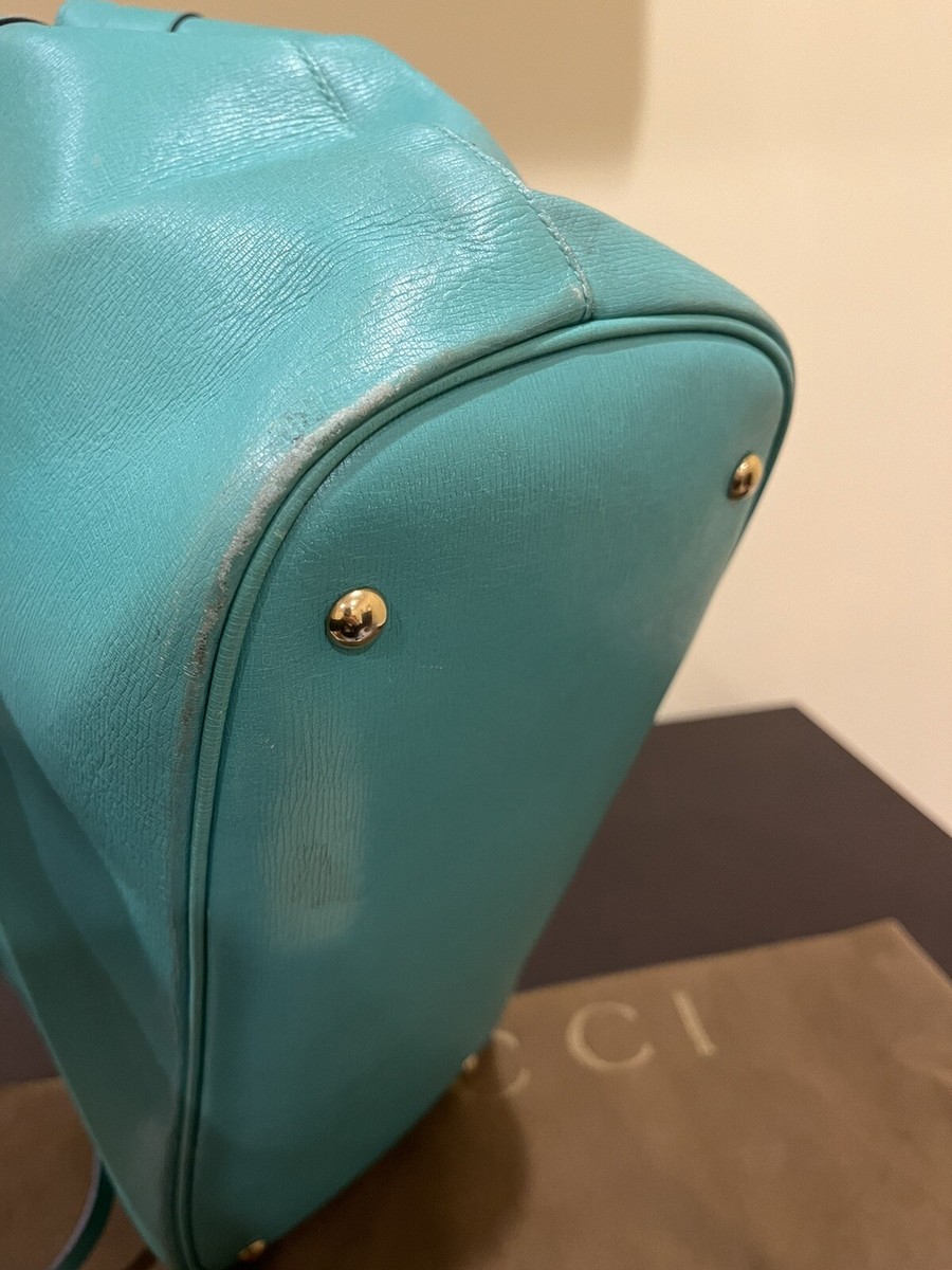 ショルダーバッグ・ポシェット GUCCI OLIVE GREEN LEATHER LARGE GUCCI SOFTBIT SHOULDER BAG Olive green leather large Gucci Softbit shoulder bag – G&B