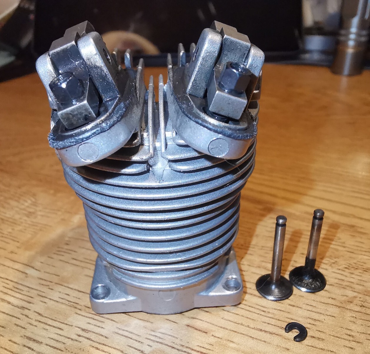 Saito Cylinder SAI200R301 FG11 FA200R3 FG33R3 Rocker Arm Valve