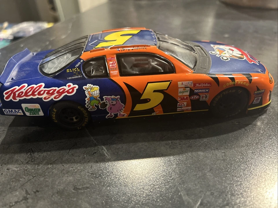 Terry Labonte #5 NASCAR réplica escala 1/24 diecast Kellogg's Tony the Tiger Foto 4 de 4