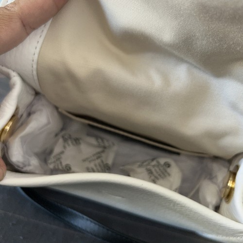 AUTÉNTICO NUEVO CON ETIQUETAS Bolso de Cuero Cojín Marc Jacobs en Blanco/Marfil - Imagen 9 de 10