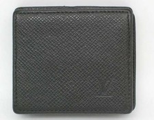 Y0113 Louis Vuitton Portomone Boite M30382 Coin Case Taiga Portomone Boite M3038
