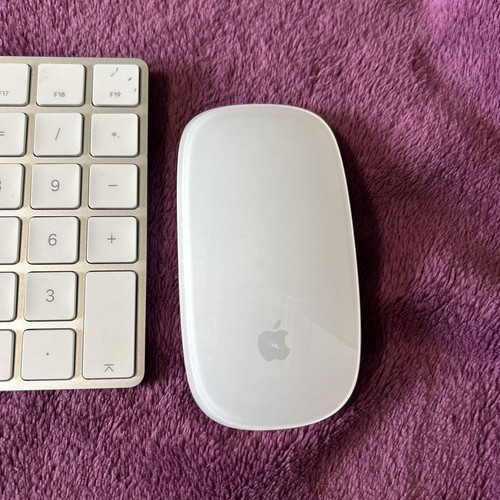 Apple Magic Keyboard A1657 With Numeric Keypad & Mouse 2 Wireless Bluetooth - Afbeelding 5 van 8