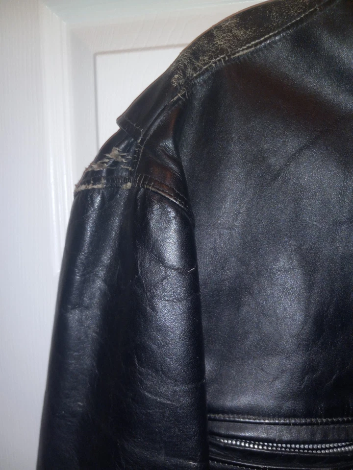 Vintage 1940s-50s Beck Distressed Black Leather Motorcycle Zipper Jacket Coat - Image 3 of 4