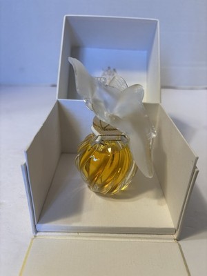 NINA RICCI ''L'AIR DU TEMPS'' PERFUME IN BOX WITH FROSTED DOVES STOPPER