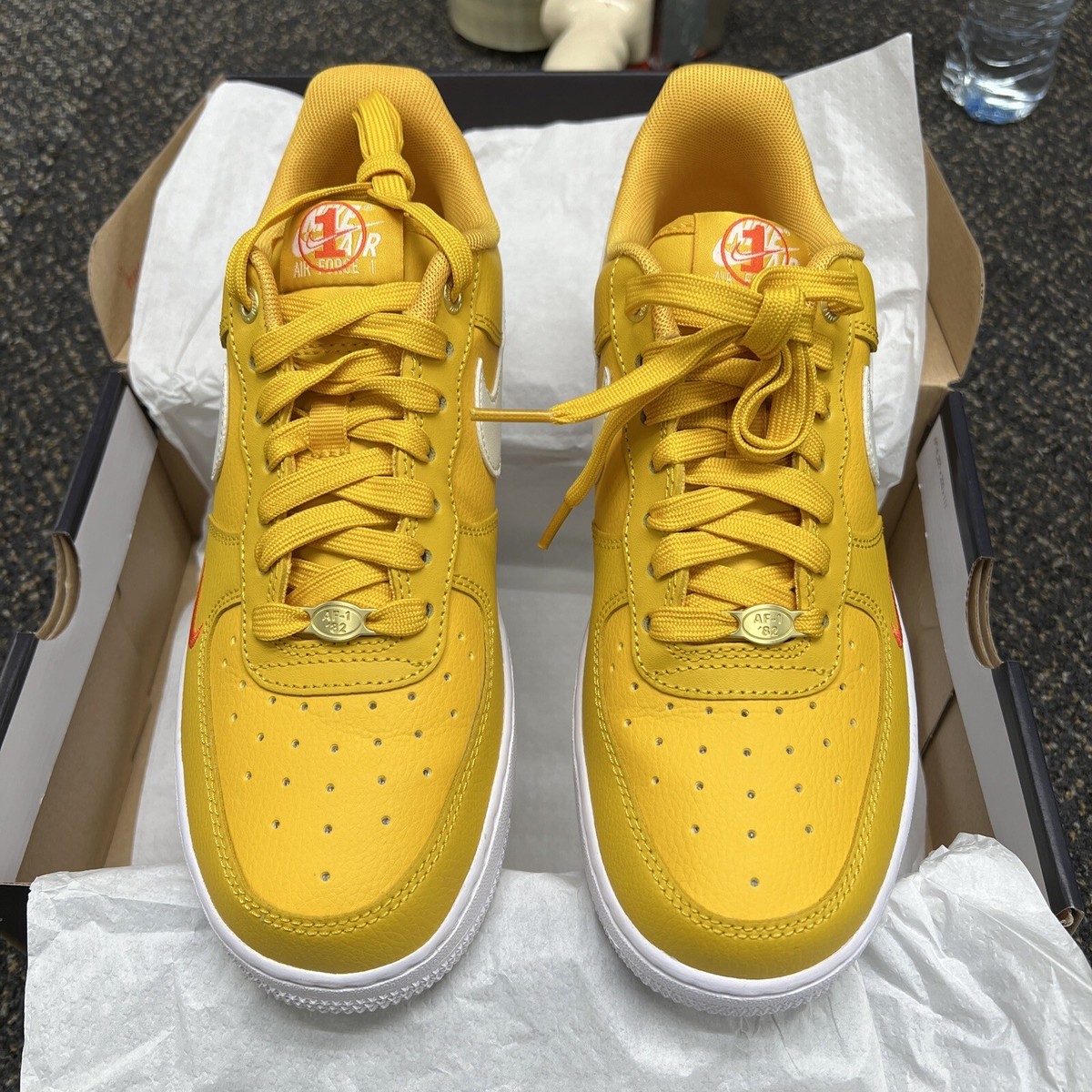 NIKE ★ Air Force 1 '07 LV8 40th Anniversary ★ YELLOW OCHRE Size 8.5 - Nike Women's Air Force 1 07 SE 40th Anniversary