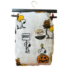 PEANUTS Snoopy Woodstock Halloween Plush Throw Blanket 60  x70  Pumpkins Boo   