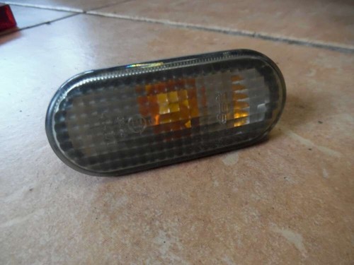 VW Golf III Seitenblinker Kotflügel 1H0949117