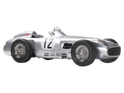 IXO Collections Full Kit Mercedes-Benz W196R Stirling Moss Silver 1:8 IXC.MRM.FK
