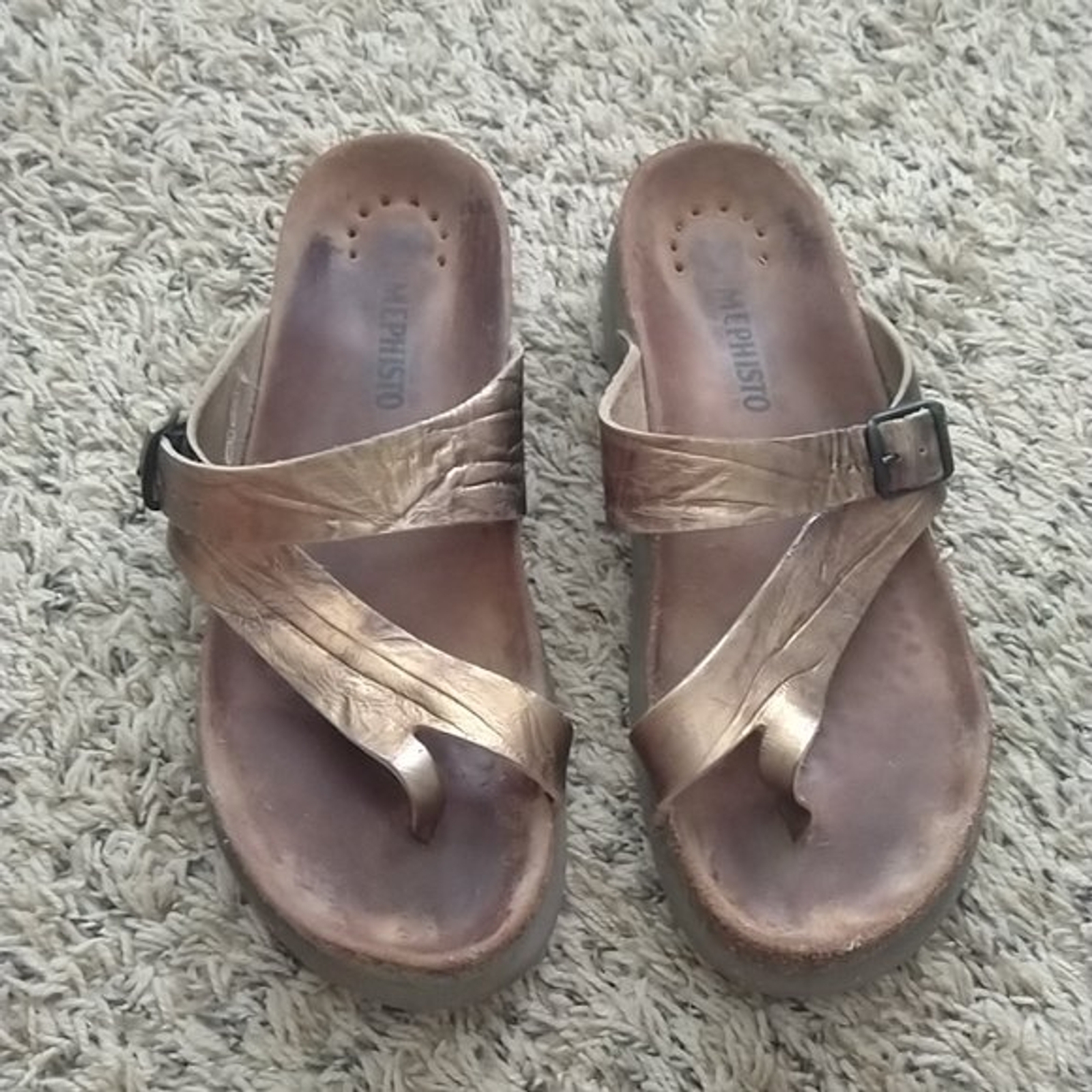 Mephisto Helen cork footbed toe loop sandals metallic… Gem