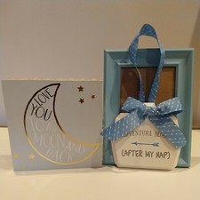 Cadre photo bleu lune et étoiles et flèche panneau chambre bébé garçon déco crèche