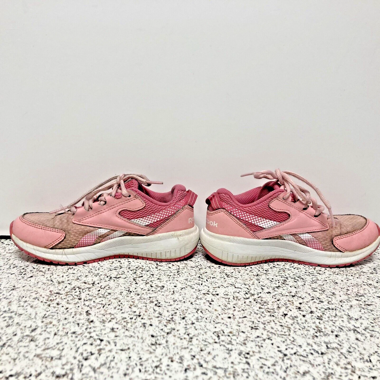 Chaussures de course Reebok filles taille 12,5 Road Supreme rose à lacets GW0058