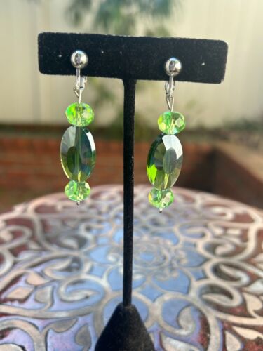 Gorgeous Blue Sheer Green & Green Faceted Bead Dangling Clip On Earrings - Picture 1 of 3