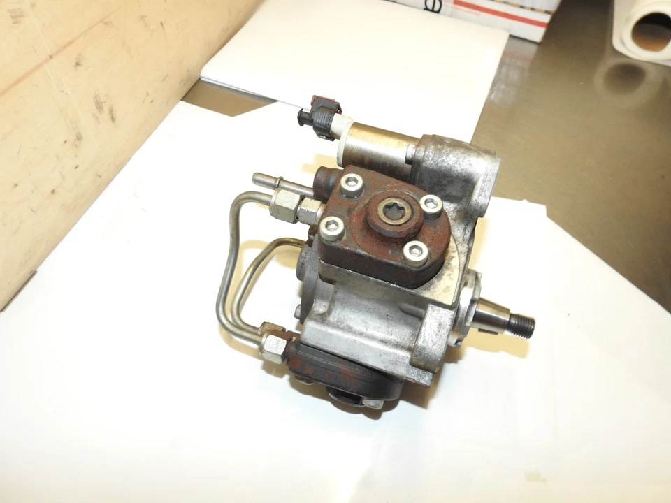 Bomba de inyección Denso HP4 se adapta al motor GM Duramax L5P 6,6 L (12678993) OEM Foto 2 de 4