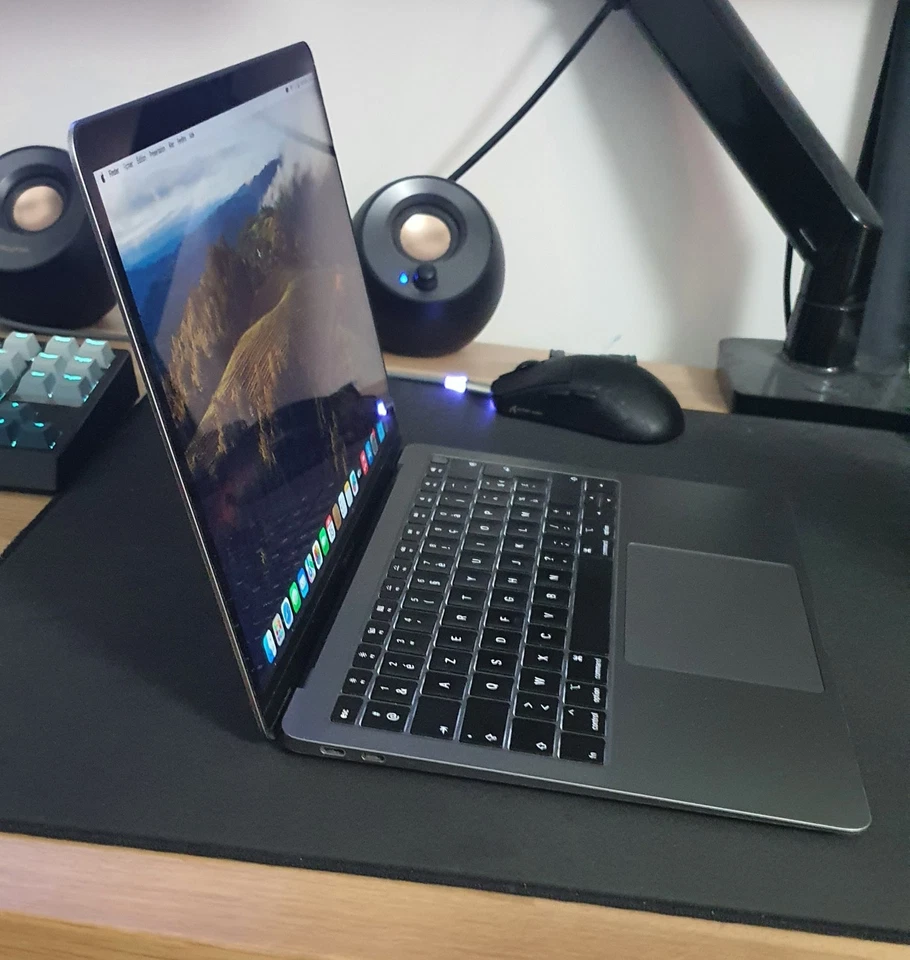 Apple MacBook Air 13" 2018 · i5 · 8GB · 128GB, photo 2 sur 5