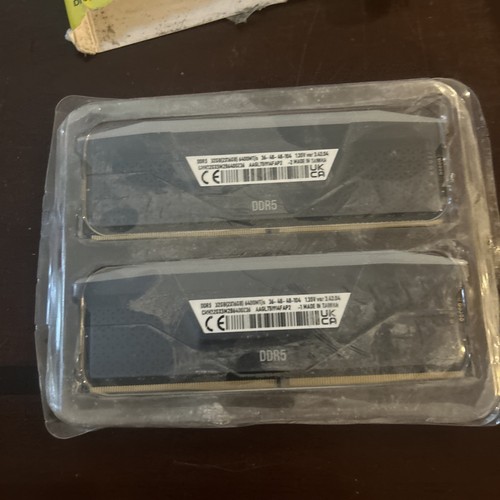 Corsair Vengeance RGB 32gb DDR5 Ram I have not tested them - Afbeelding 4 van 4