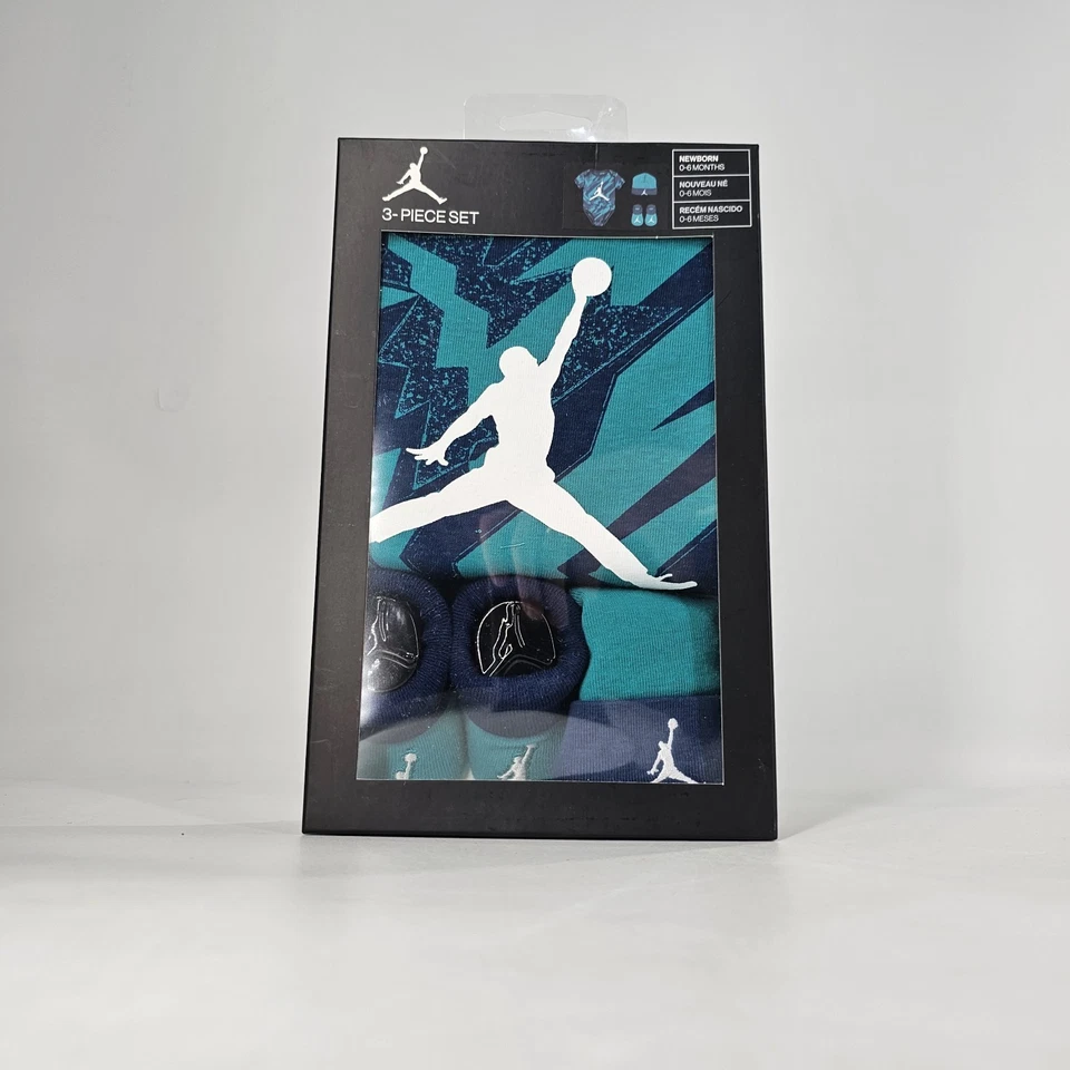 Nike Air Jordan Baby Boys Gift 3 Piece Set 0-6 Months Bodysuit Booties Hat NEW - Image 2 of 4