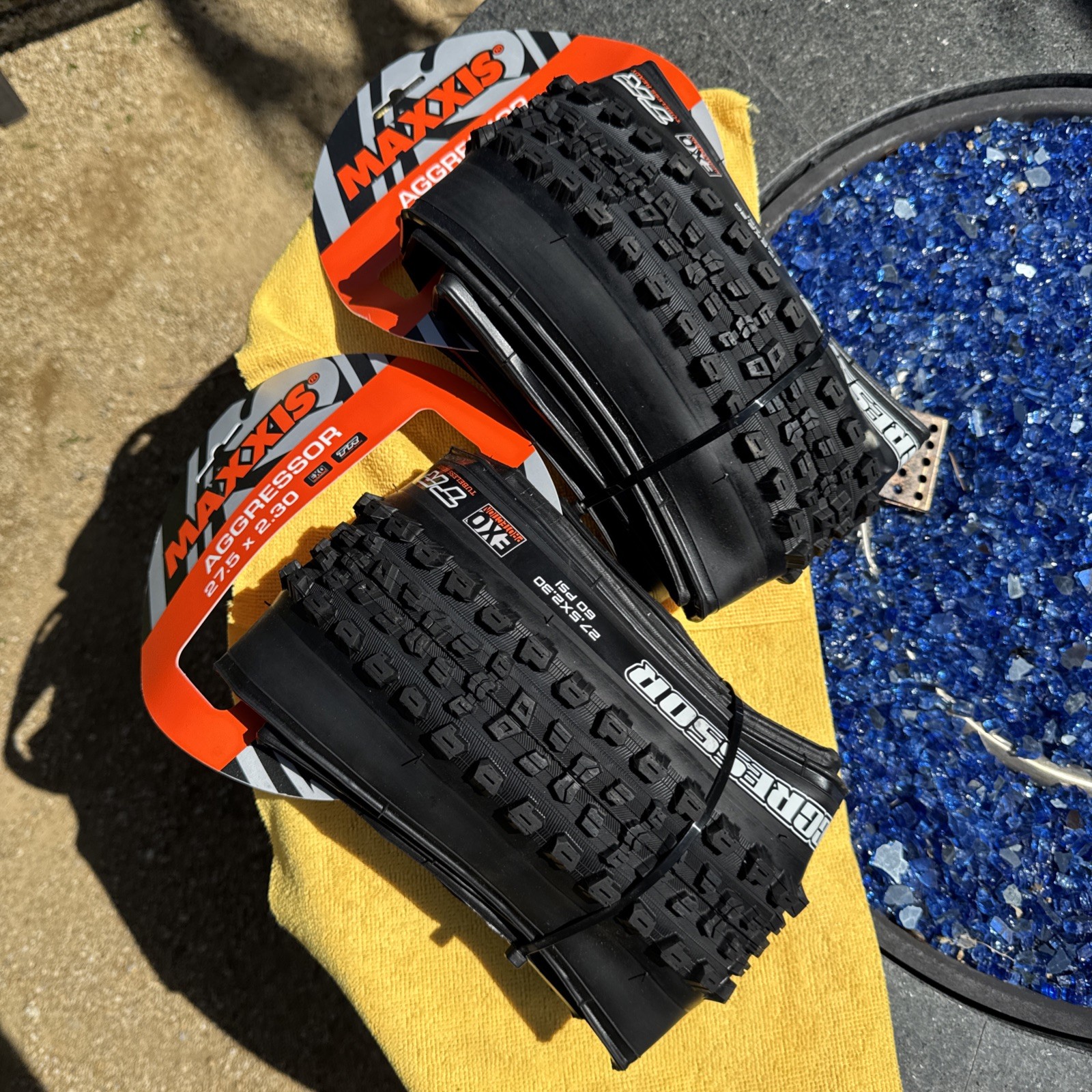 Pack of 2 Maxxis Aggressor Tire Tubeless Black Dual EXO Casi
