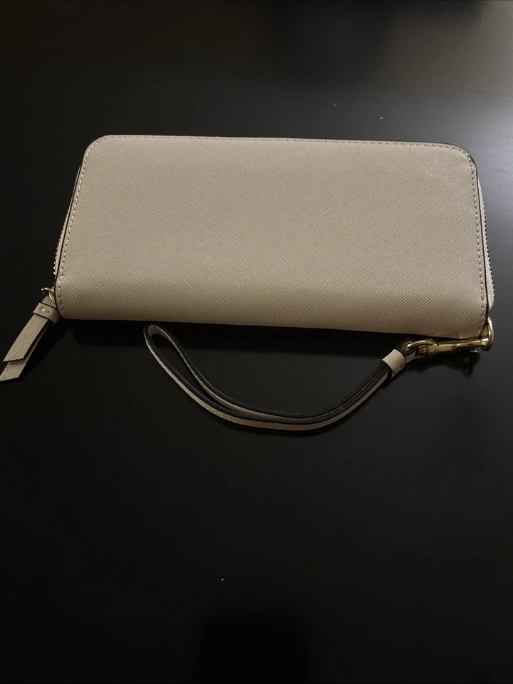 Carteira de pulso CALVIN KLEIN Cherab couro saffiano branco com zíper nova com etiquetas - Imagem 3 de 4