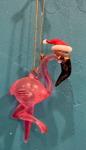 3,5" ~ Flamingo ~ gekleidet für Weihnachtsschmuck mit einer Nikolausmütze - Bild 4 von 4