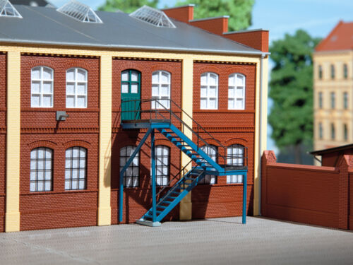 External staircase 65 x 30 x 70 mm HO Gauge Auhagen 80101