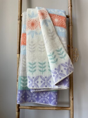 Jacquard Wende - Wolldecke Plaid ''Folklore floral Orange Flieder'' 130x200 cm
