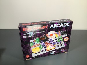 snap circuits arcade electronics discovery kit