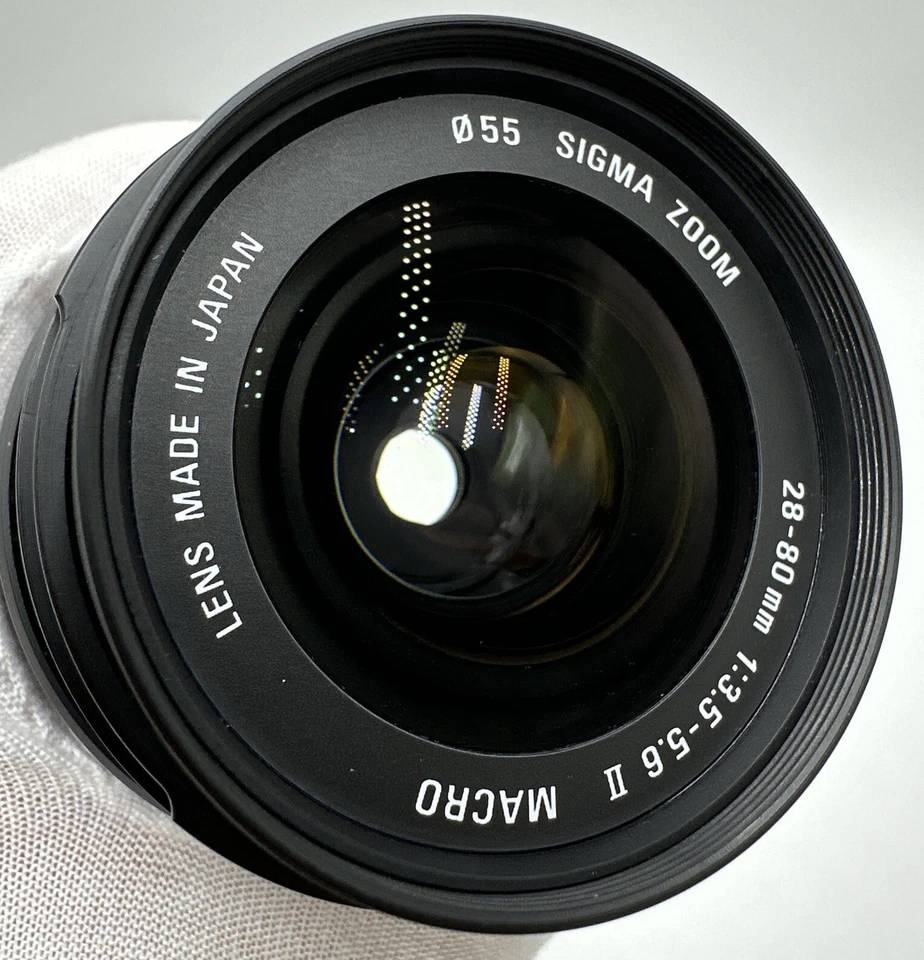 Sigma 28-80mm f3.5-5.6 II Zoom Lens Macro - Image 2 of 4